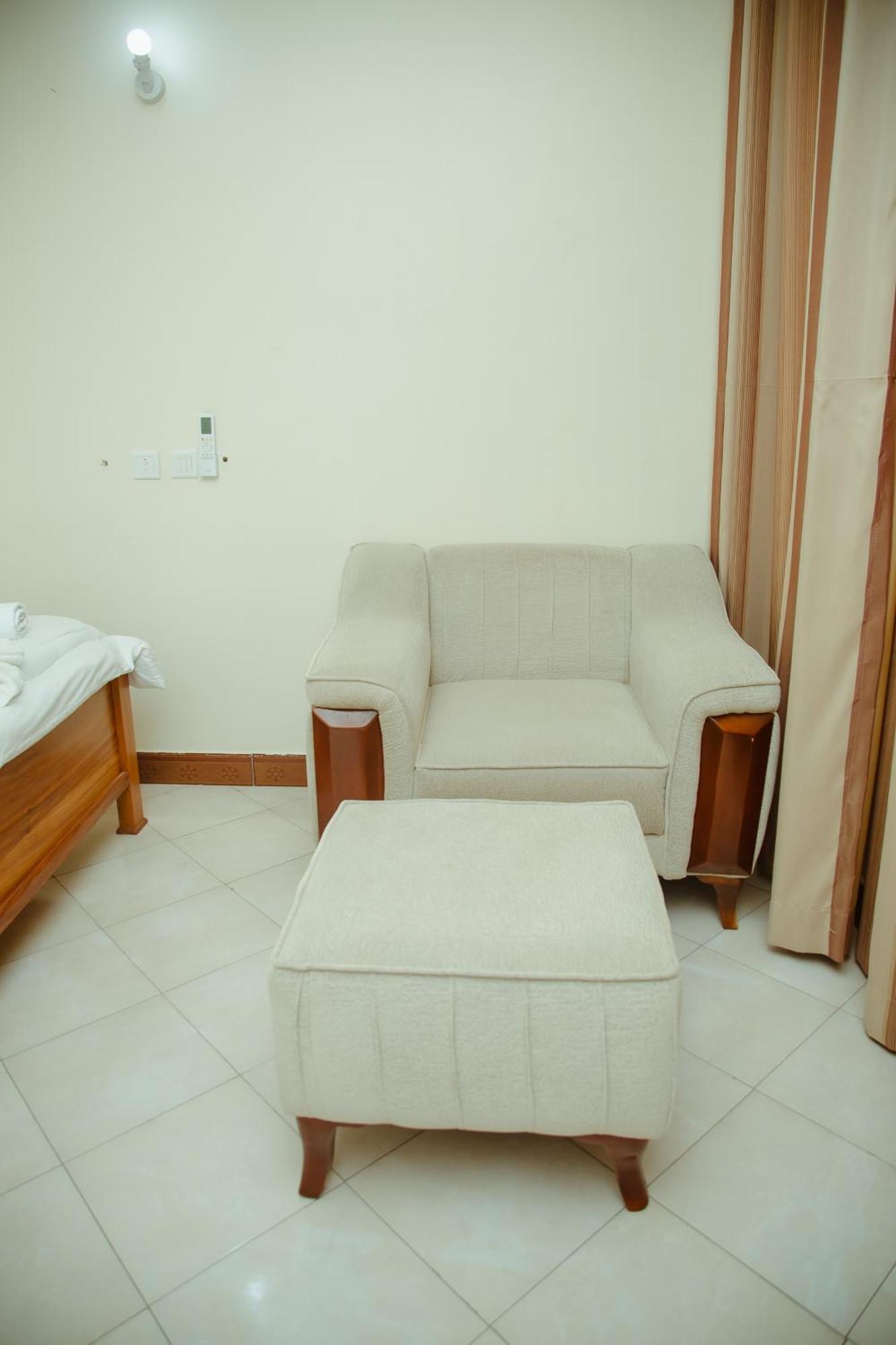 Fq Hotel Dar-es-Salaam Eksteriør bilde
